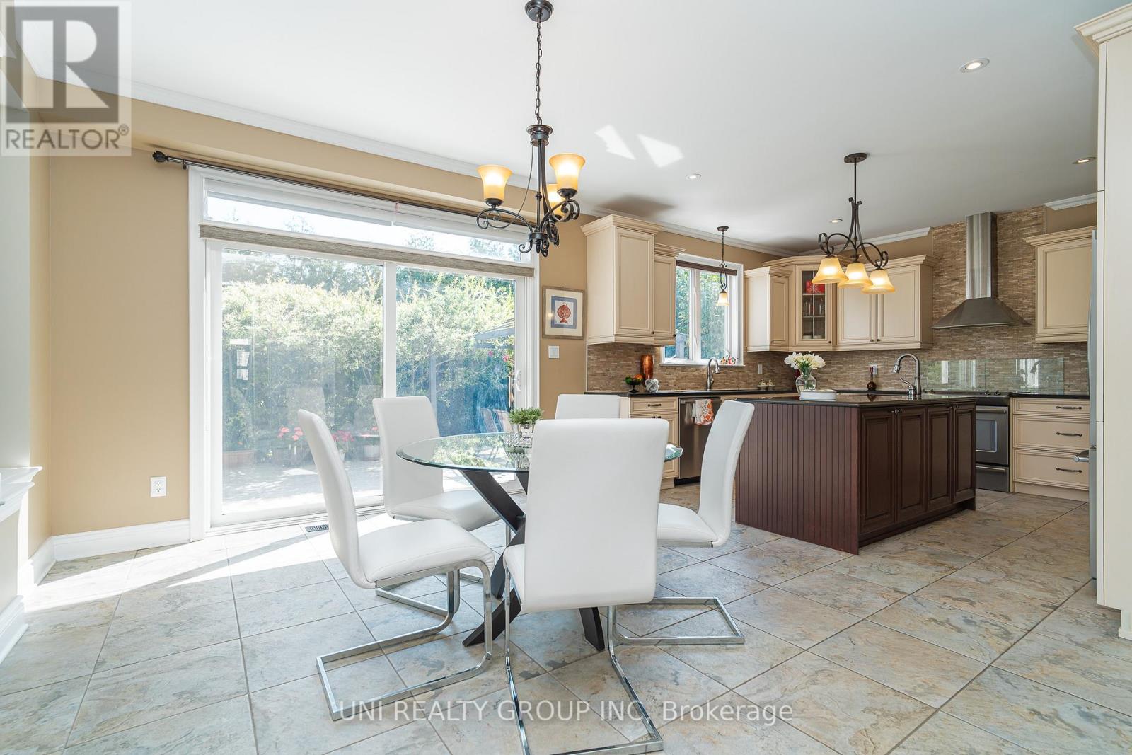 454 Cavesson Street, Ottawa, Ontario  K2V 0B8 - Photo 12 - X12422757