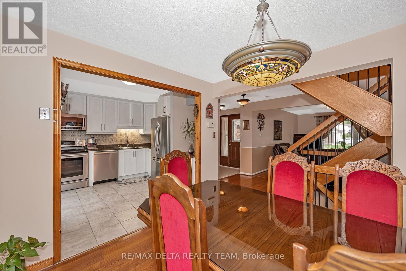 427 Mockingbird Drive, Ottawa, Ontario  K1E 2A8 - Photo 12 - X12422759