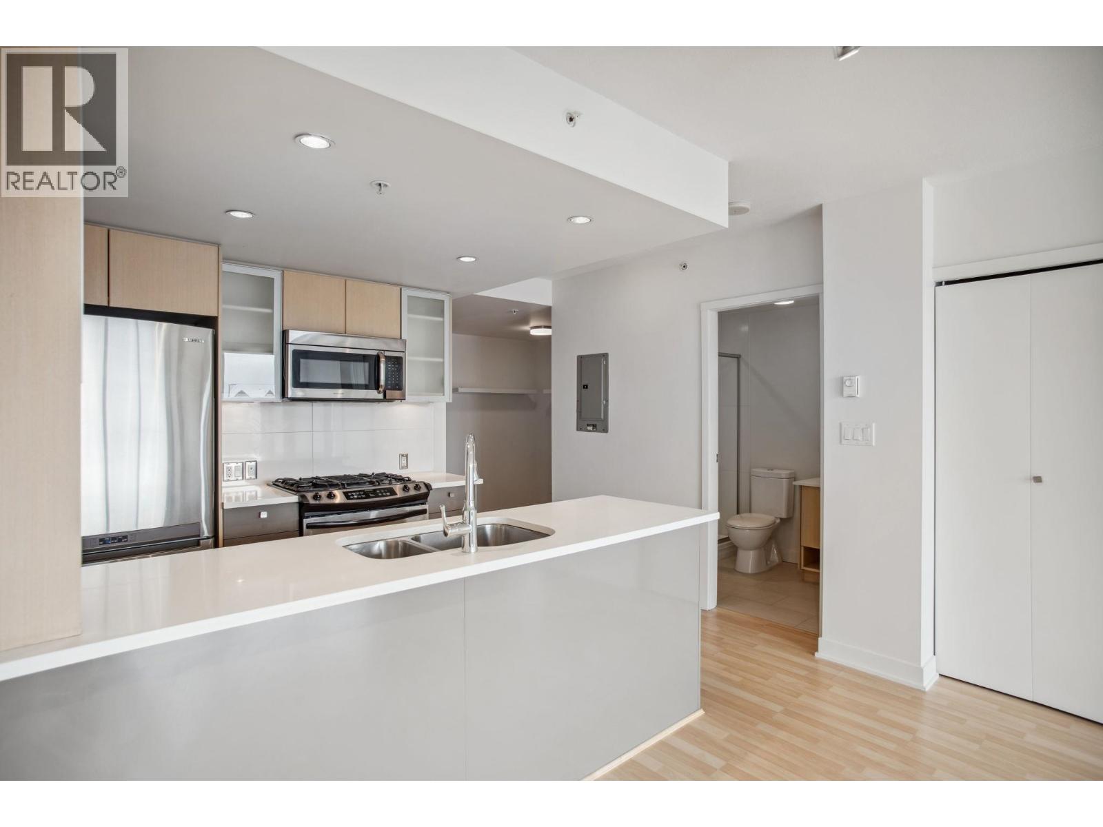 306 7080 No. 3 Road, Richmond, British Columbia  V6Y 0B5 - Photo 8 - R3051591