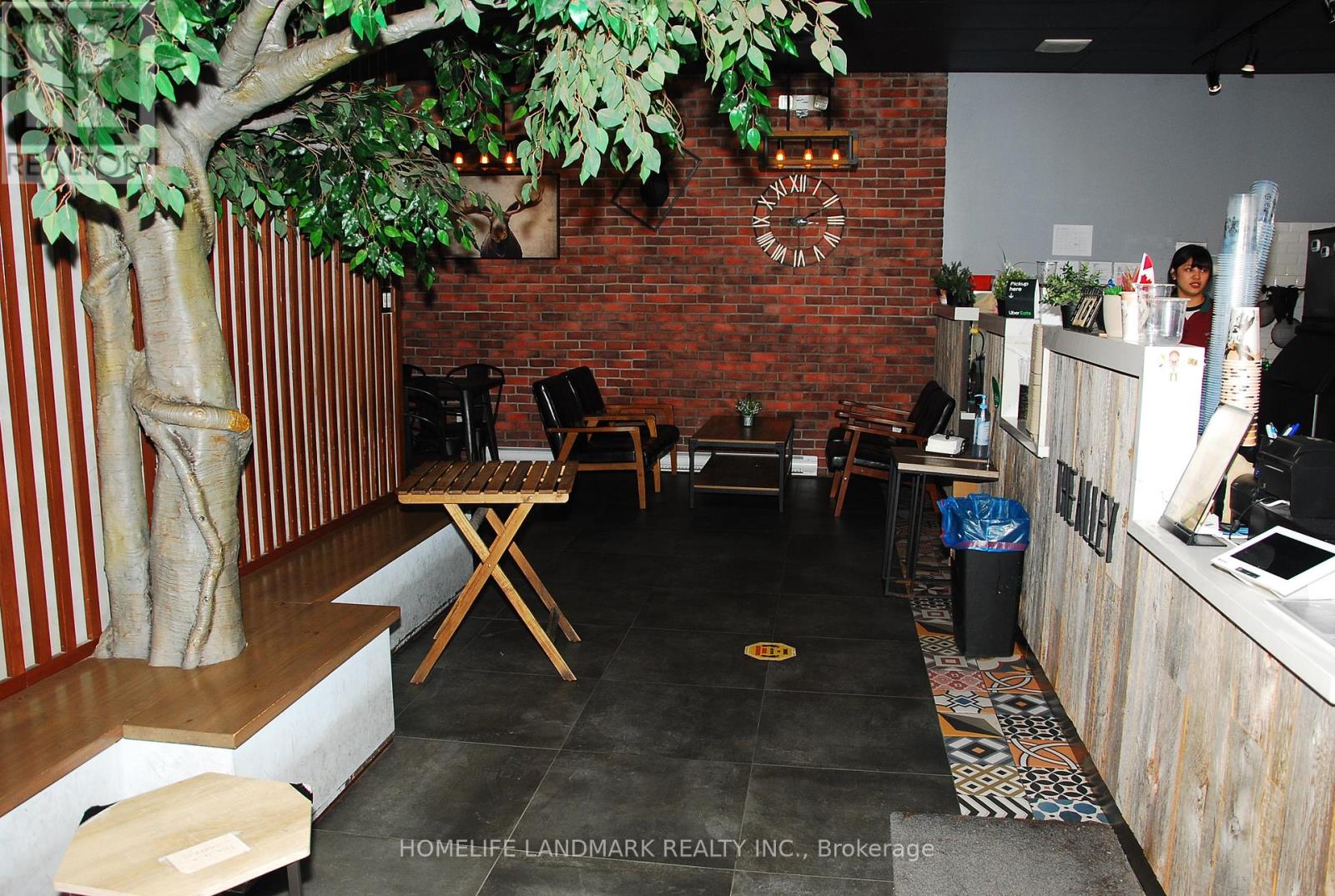 621 Bloor Street W, Toronto, Ontario  M6G 1K8 - Photo 4 - C12422765