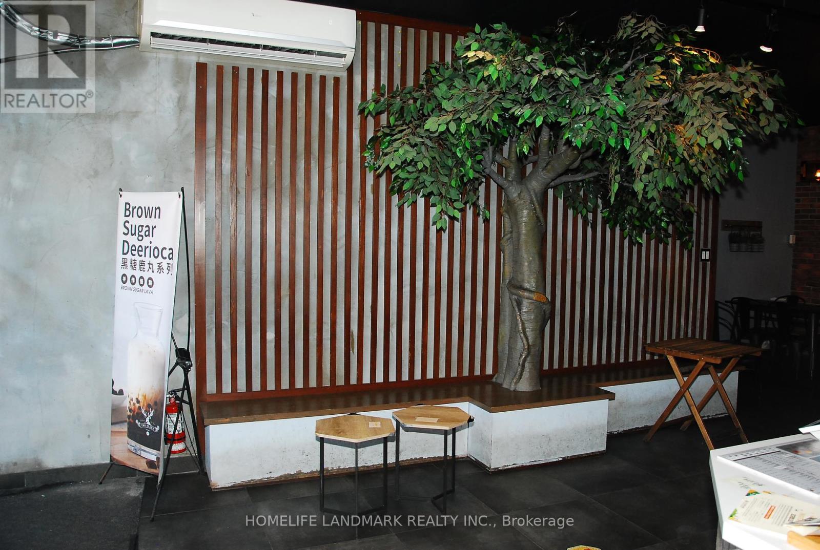 621 Bloor Street W, Toronto, Ontario  M6G 1K8 - Photo 6 - C12422765