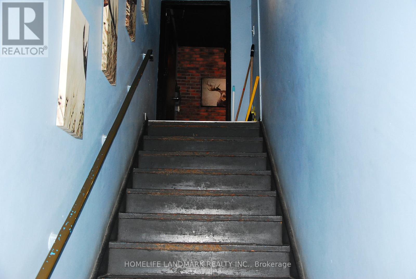 621 Bloor Street W, Toronto, Ontario  M6G 1K8 - Photo 7 - C12422765