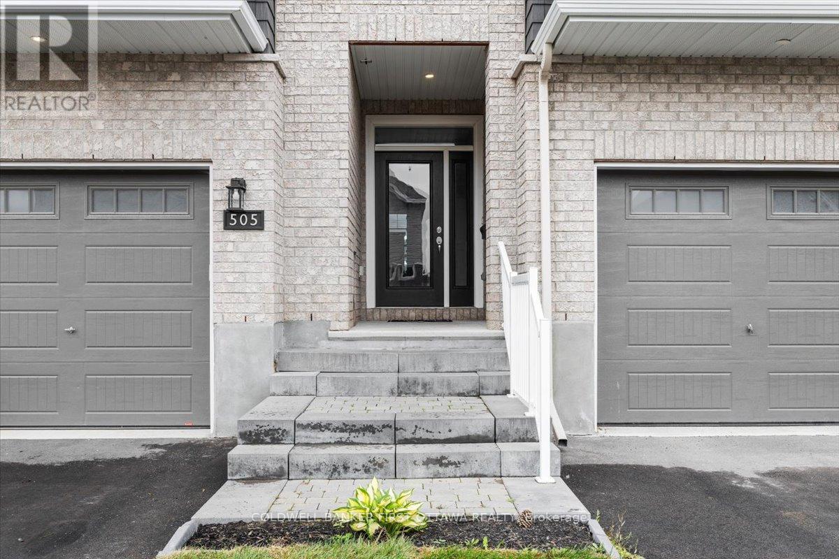 505 Sonmarg Crescent, Ottawa, Ontario  K2J 7A6 - Photo 2 - X12422796
