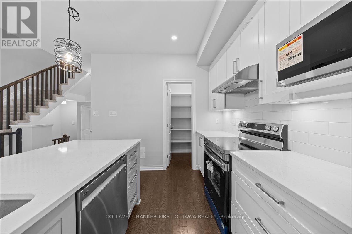 505 Sonmarg Crescent, Ottawa, Ontario  K2J 7A6 - Photo 9 - X12422796