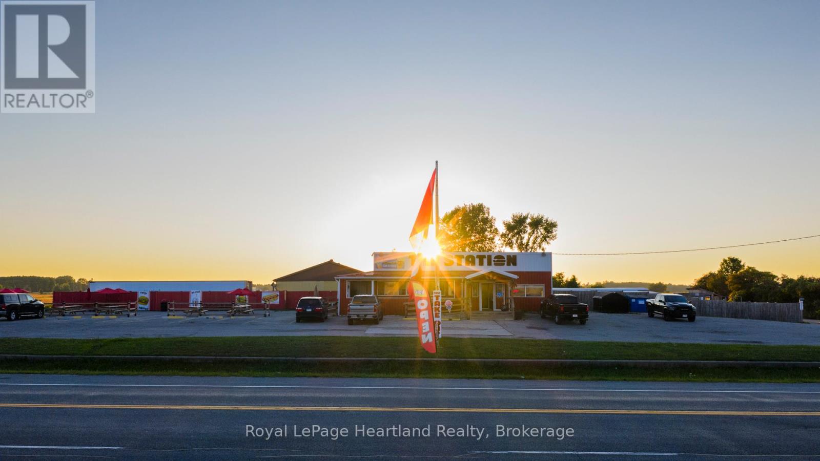 81643 Bluewater Highway, Ashfield-Colborne-Wawanosh, Ontario  N7A 3Y2 - Photo 3 - X12422789