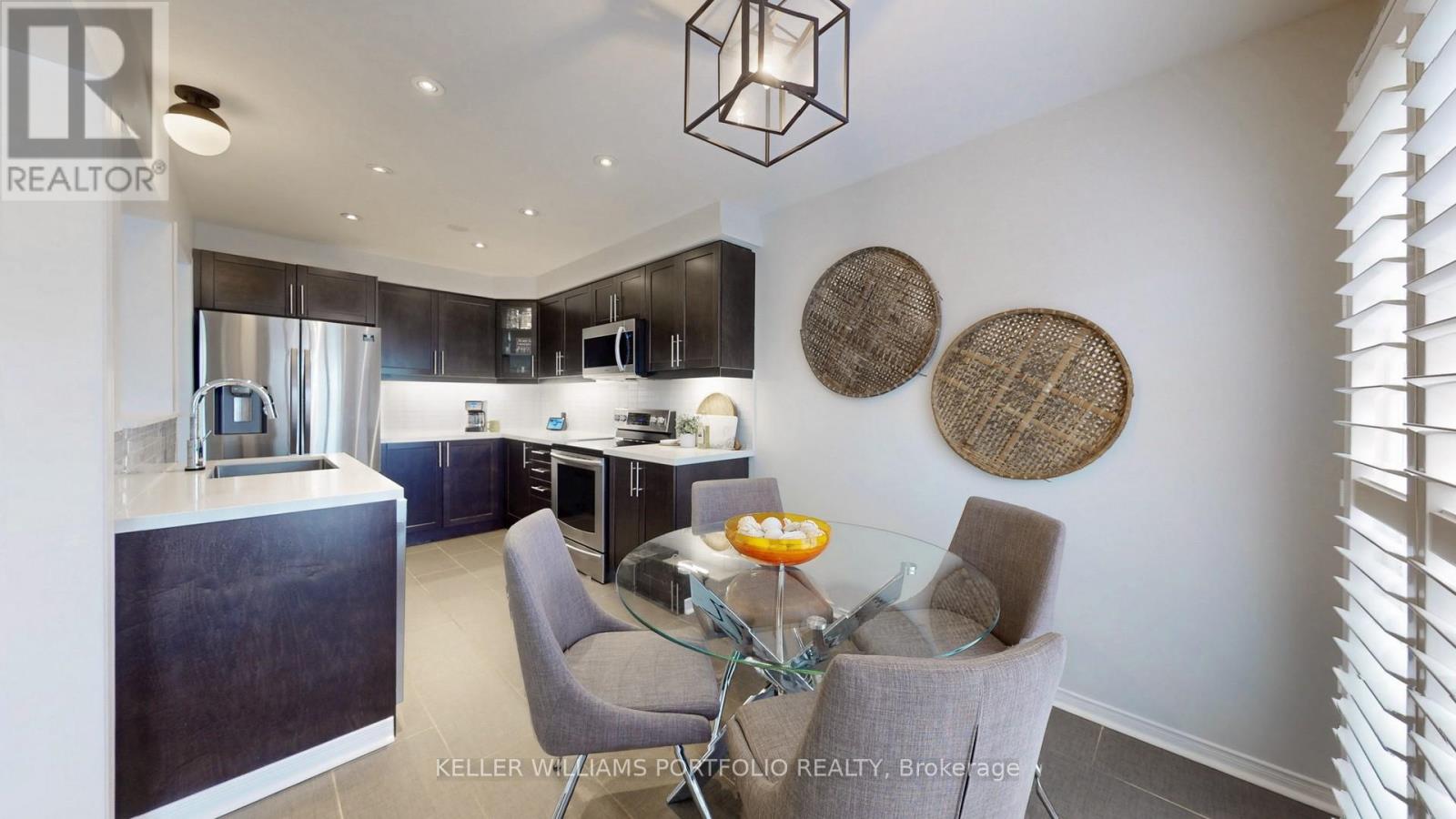 773 Miller Park Avenue, Bradford West Gwillimbury (Bradford), Ontario  L3Z 0L8 - Photo 11 - N12422791