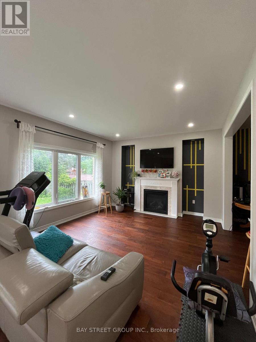 178 Bayview Avenue, Georgina (Keswick South), Ontario  L4P 2S9 - Photo 13 - N12422793