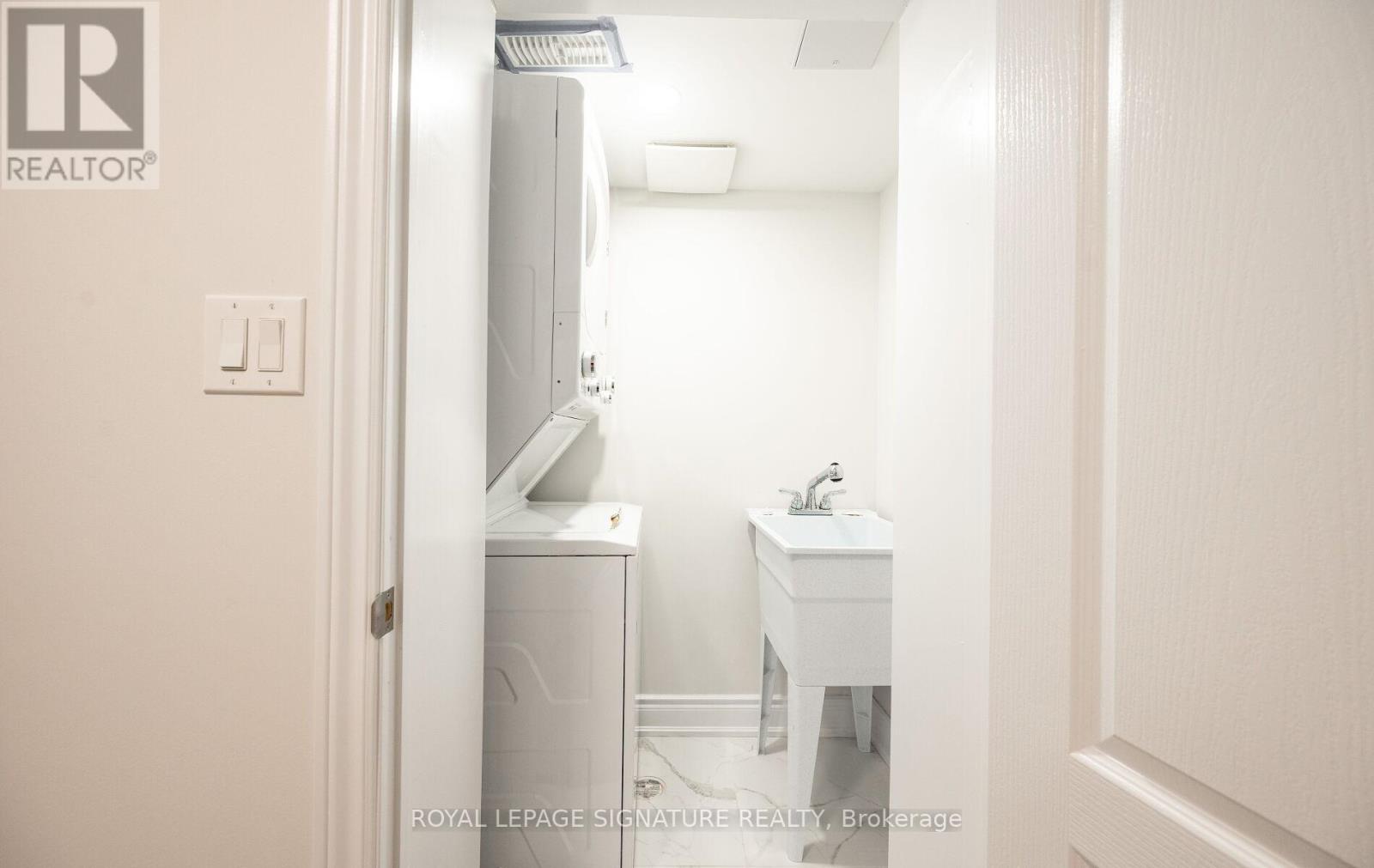 5615 Heatherleigh Avenue, Mississauga (East Credit), Ontario  L5V 2V7 - Photo 15 - W12422786