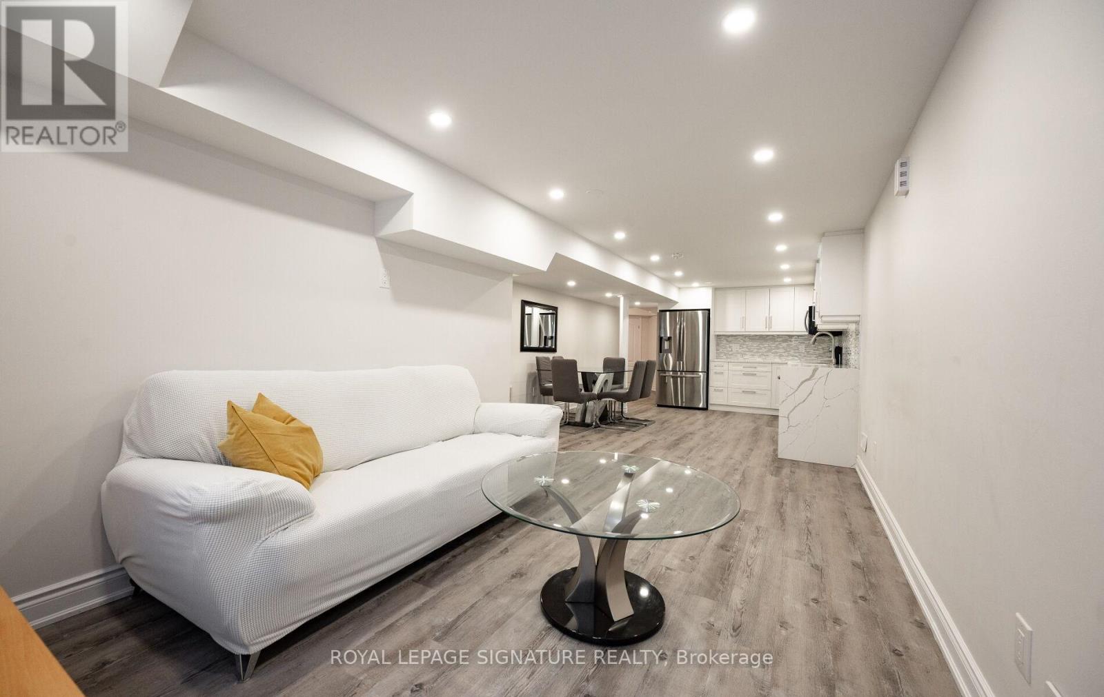 5615 Heatherleigh Avenue, Mississauga (East Credit), Ontario  L5V 2V7 - Photo 7 - W12422786