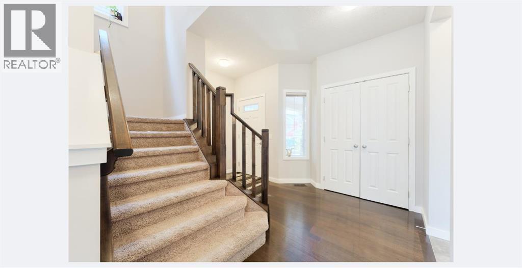 40 Sunrise Terrace, Cochrane, Alberta  T4C 0V3 - Photo 3 - A2248798