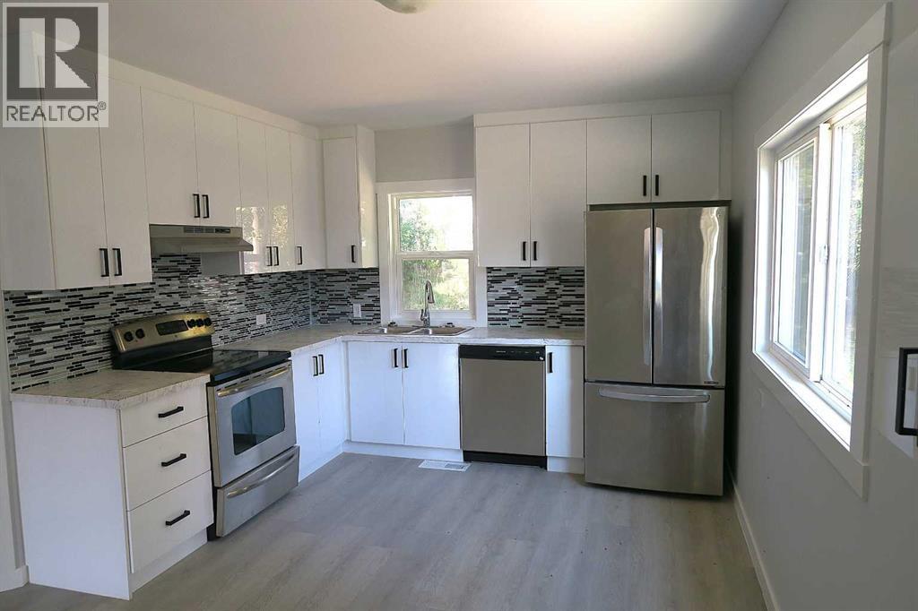 207 Centre Street, Lomond, Alberta