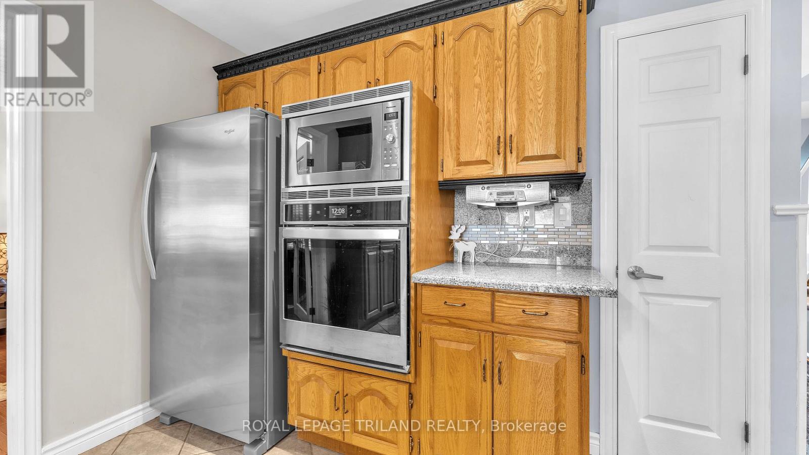 151 Brixham Crescent, London South, Ontario  N6K 1K9 - Photo 15 - X12383914