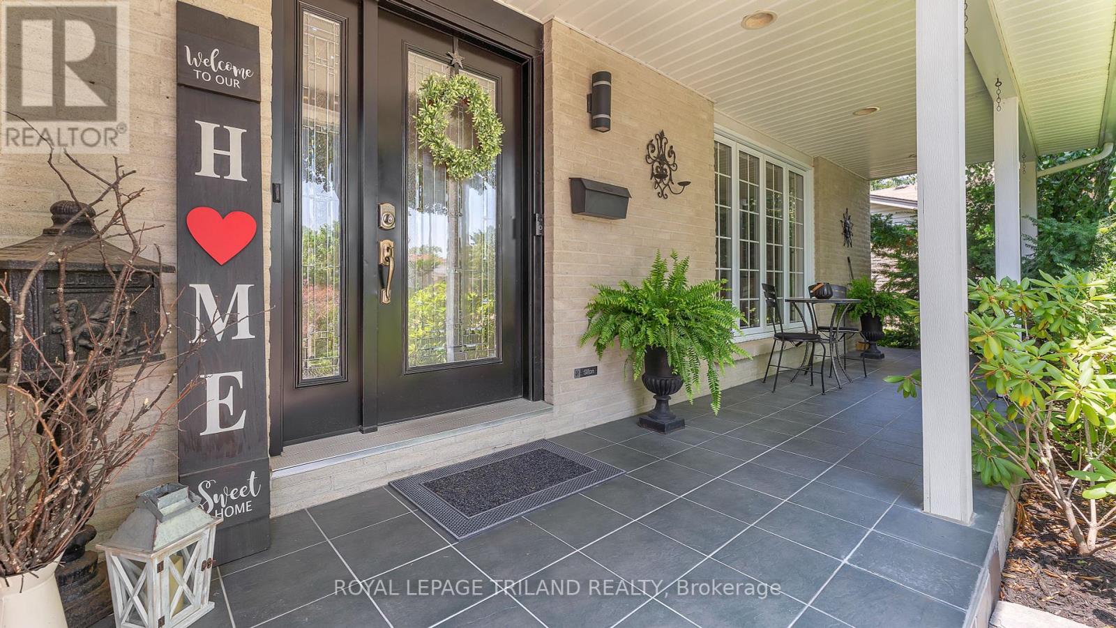 151 Brixham Crescent, London South, Ontario  N6K 1K9 - Photo 4 - X12383914
