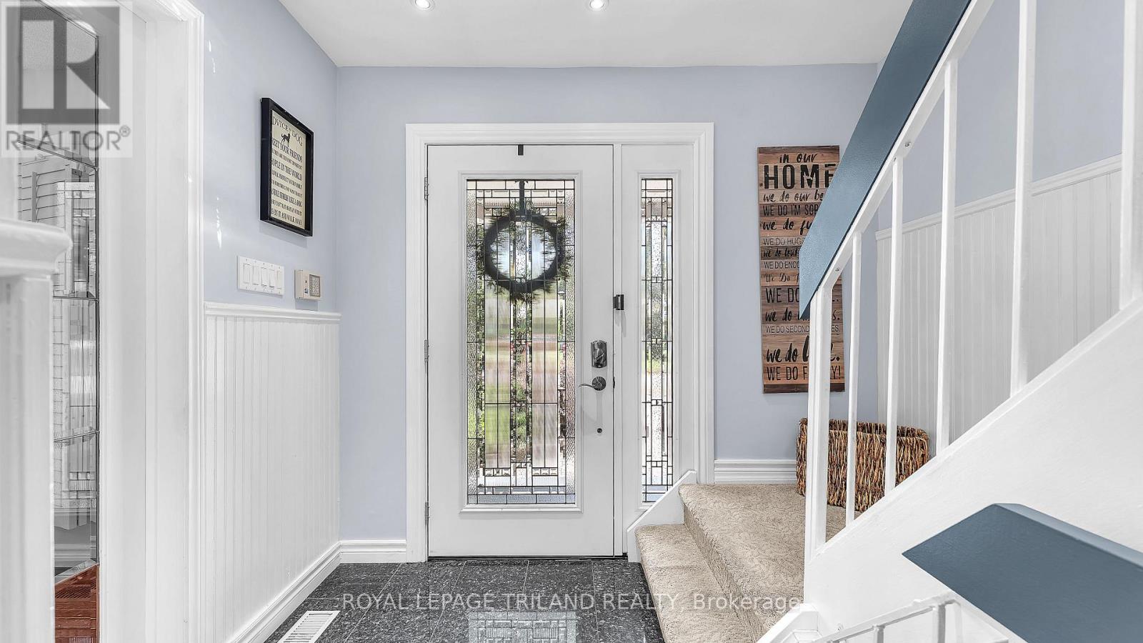 151 Brixham Crescent, London South, Ontario  N6K 1K9 - Photo 5 - X12383914