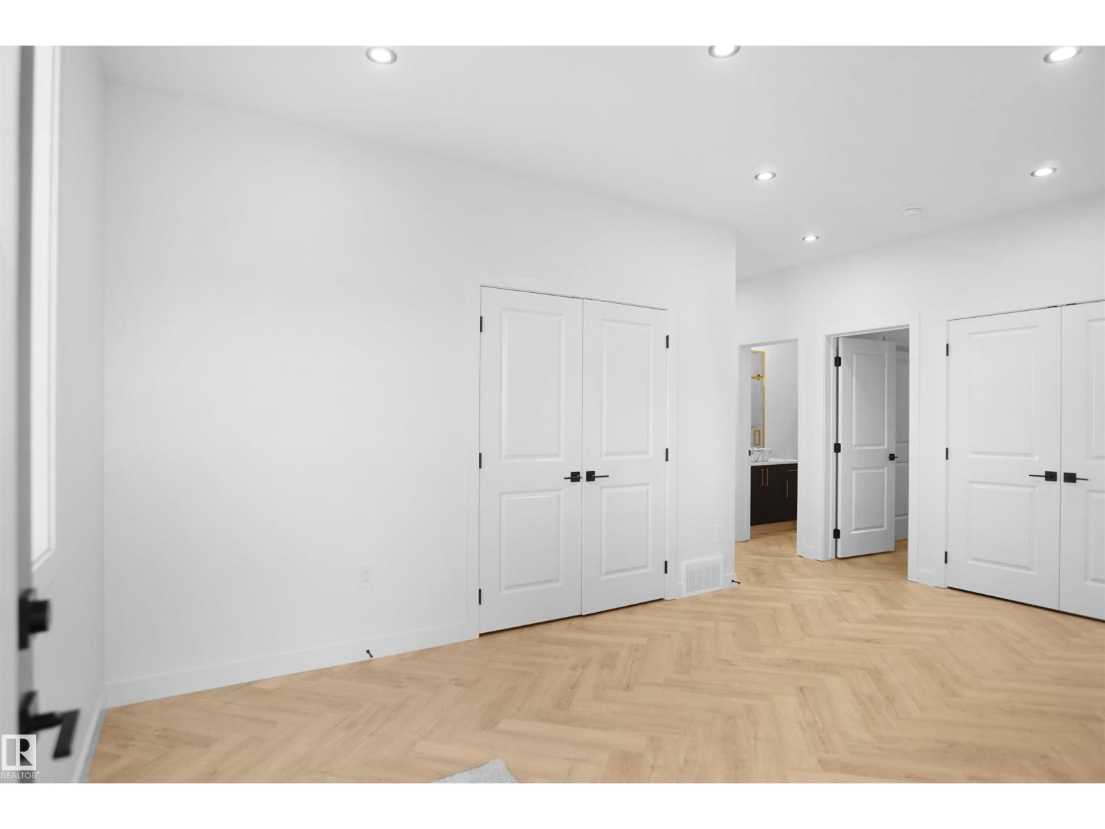 Property at 27 TRILL POINT image 5