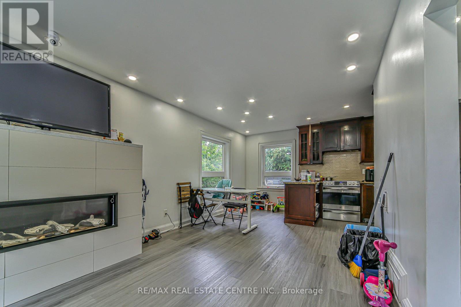 1292 Crossfield Bend, Mississauga, Ontario  L5G 3P4 - Photo 20 - W12422802