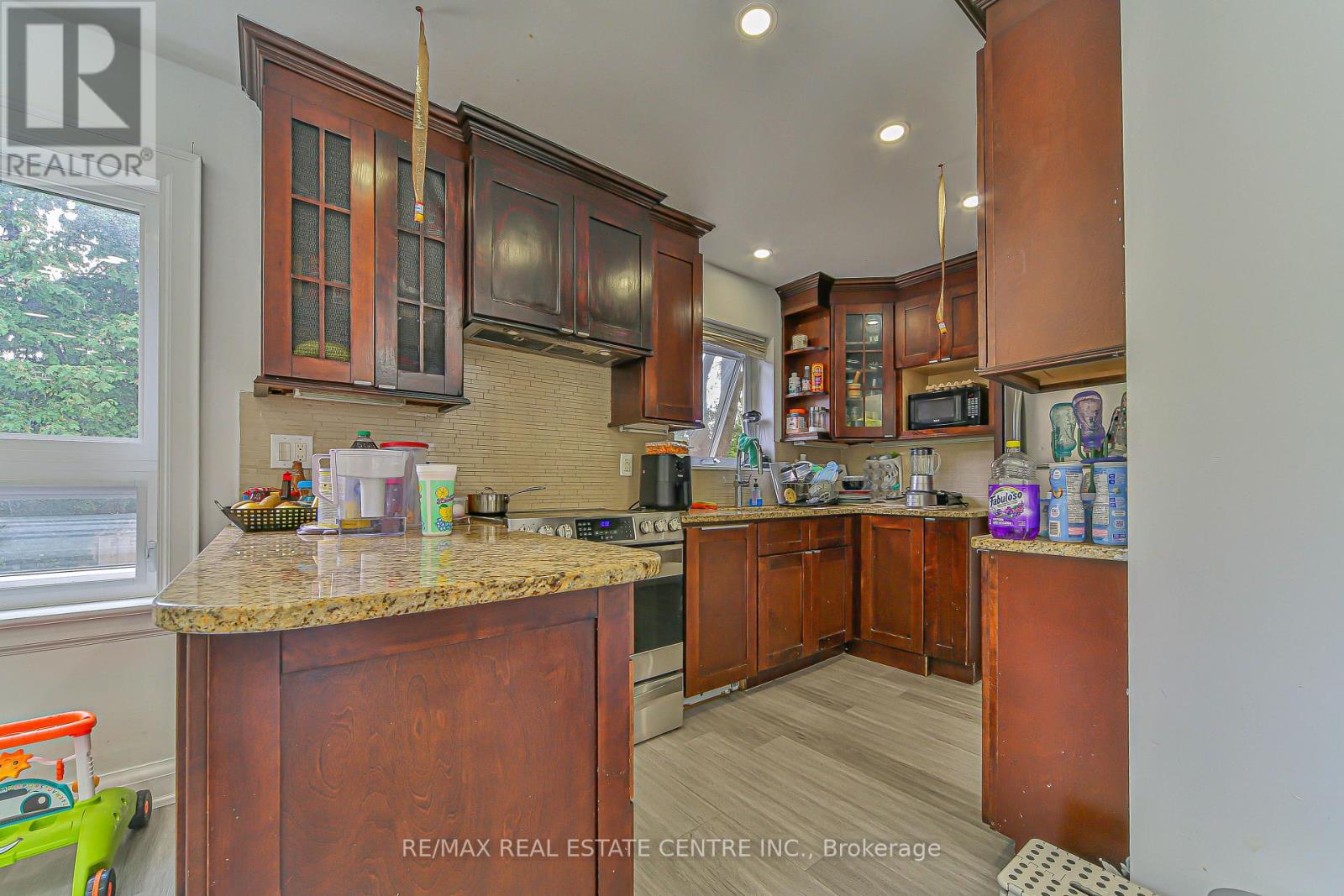 1292 Crossfield Bend, Mississauga, Ontario  L5G 3P4 - Photo 22 - W12422802