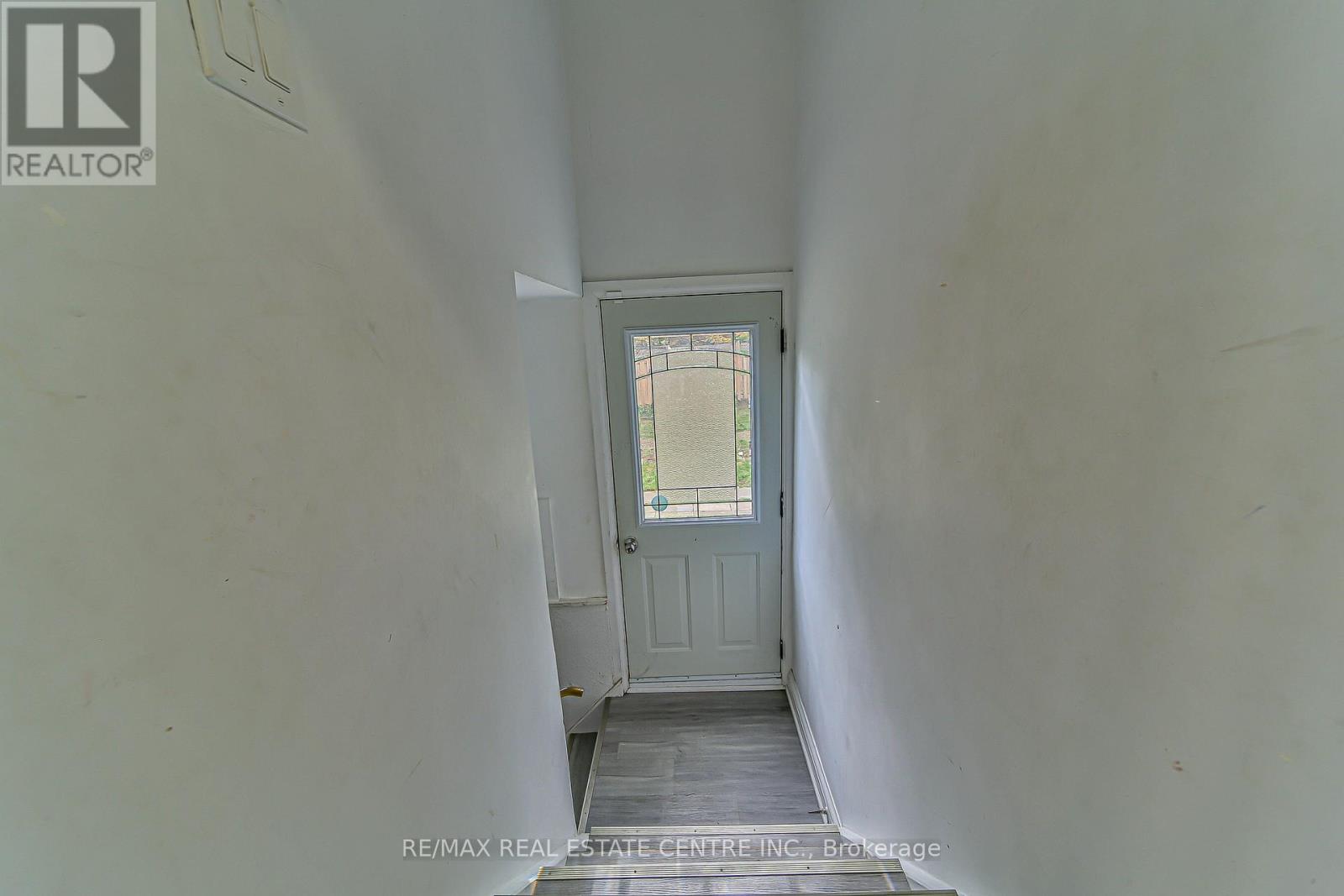 1292 Crossfield Bend, Mississauga, Ontario  L5G 3P4 - Photo 31 - W12422802