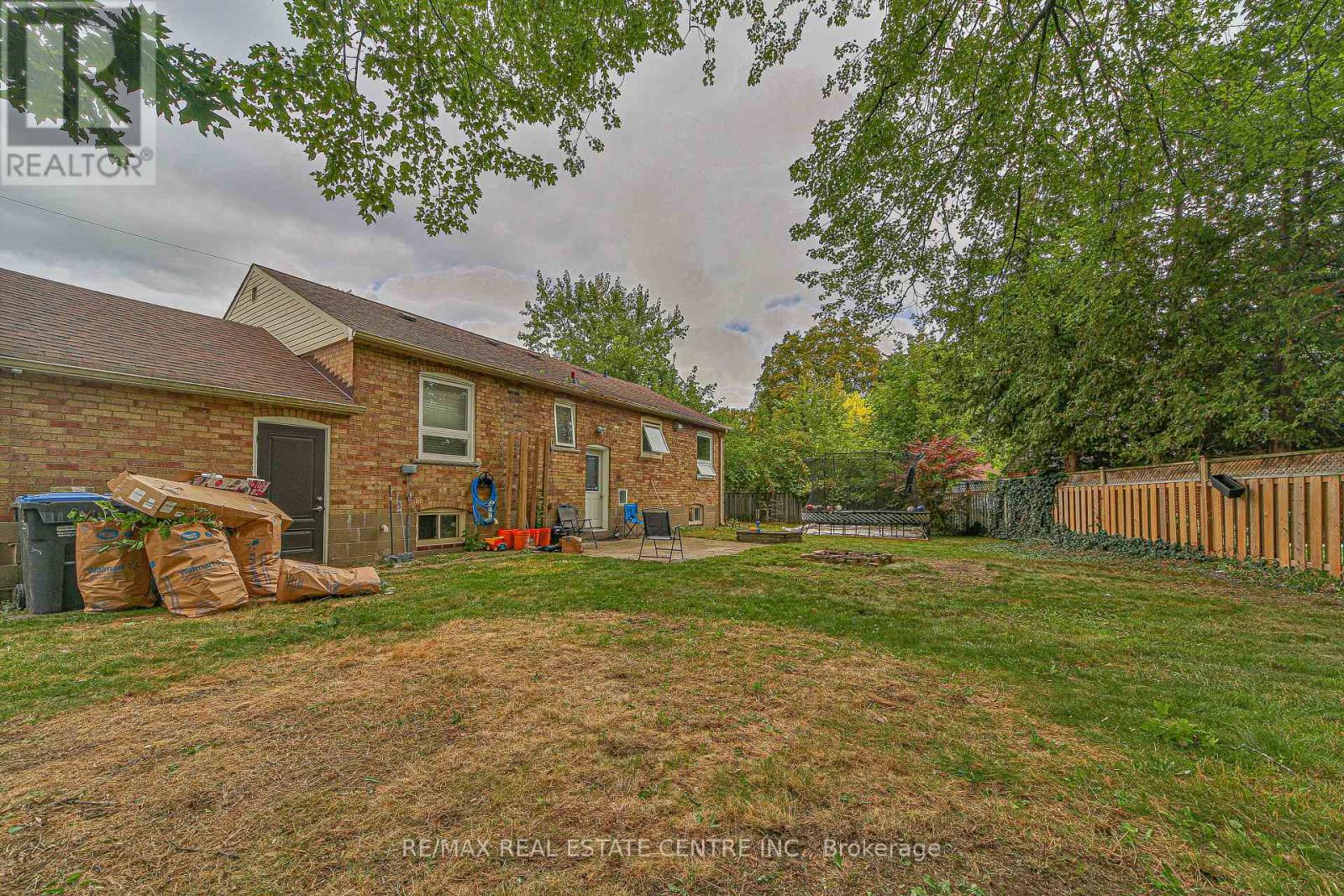 1292 Crossfield Bend, Mississauga, Ontario  L5G 3P4 - Photo 36 - W12422802