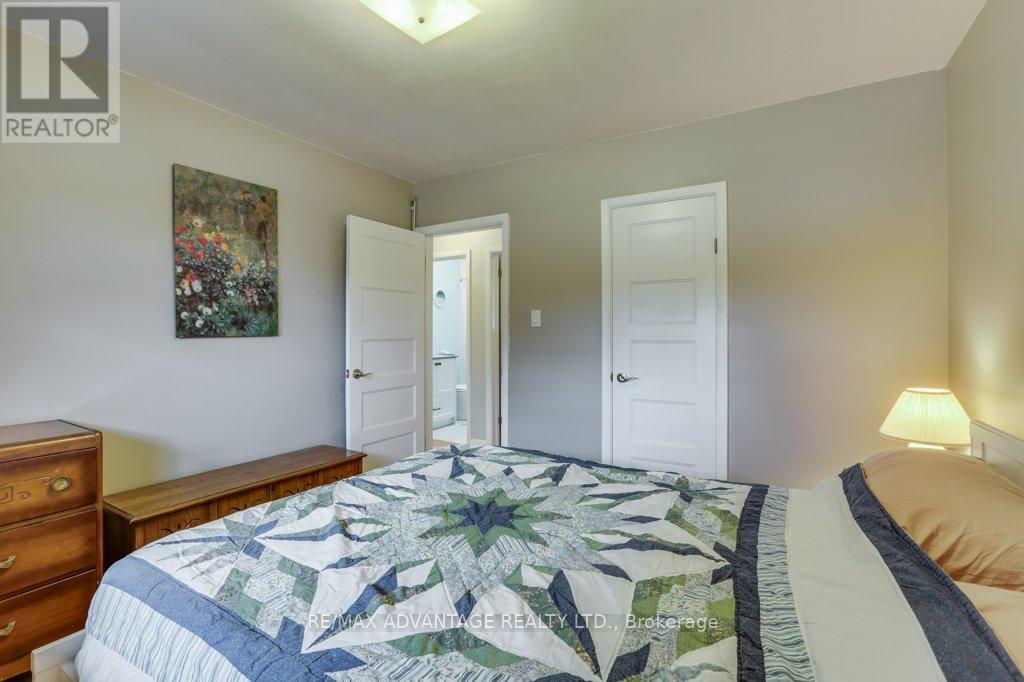 303 Griffith Street, London South, Ontario  N6K 2R5 - Photo 20 - X12420619