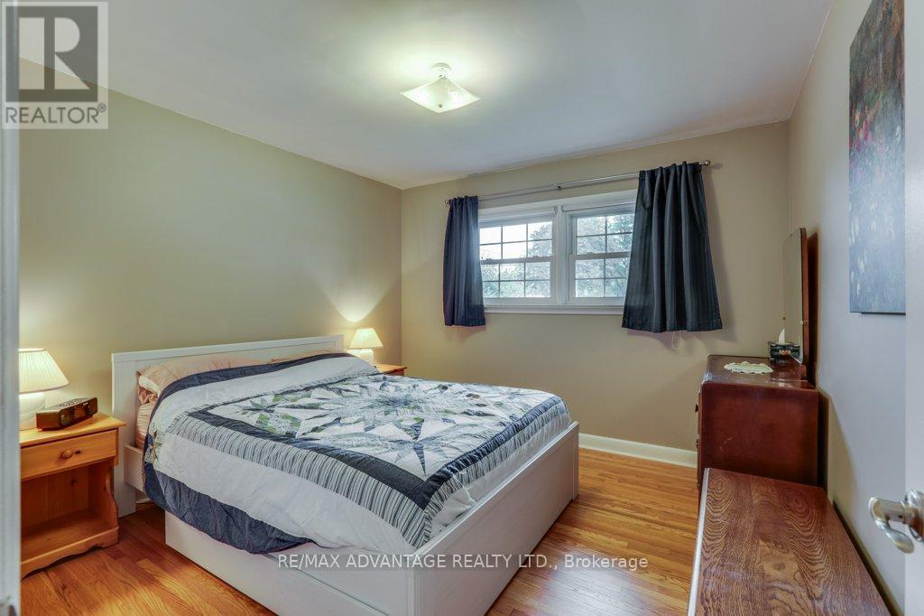 303 Griffith Street, London South, Ontario  N6K 2R5 - Photo 18 - X12420619
