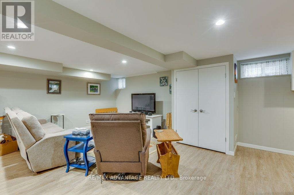 303 Griffith Street, London South, Ontario  N6K 2R5 - Photo 24 - X12420619