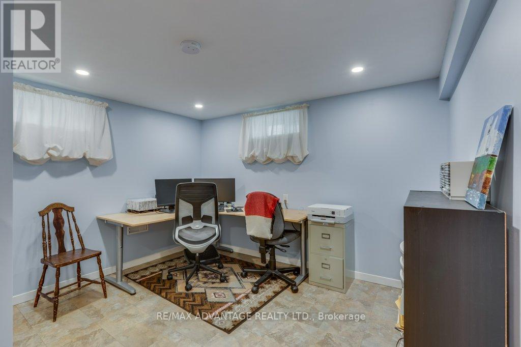 303 Griffith Street, London South, Ontario  N6K 2R5 - Photo 30 - X12420619