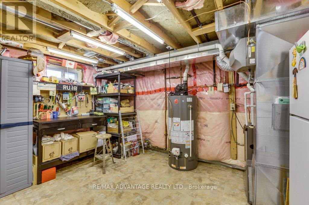 303 Griffith Street, London South, Ontario  N6K 2R5 - Photo 32 - X12420619