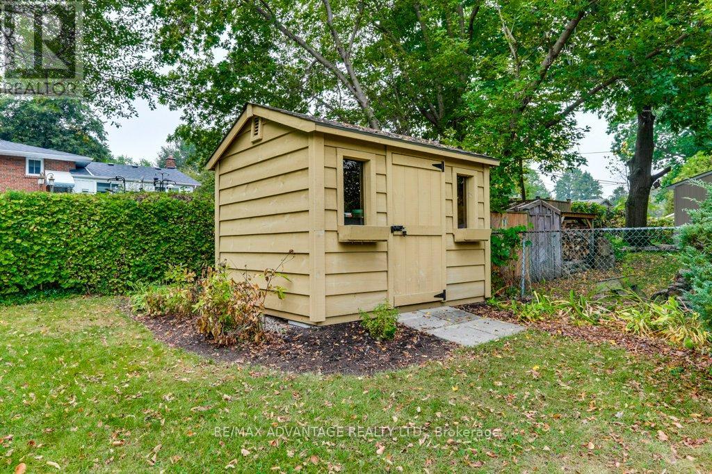 303 Griffith Street, London South, Ontario  N6K 2R5 - Photo 38 - X12420619