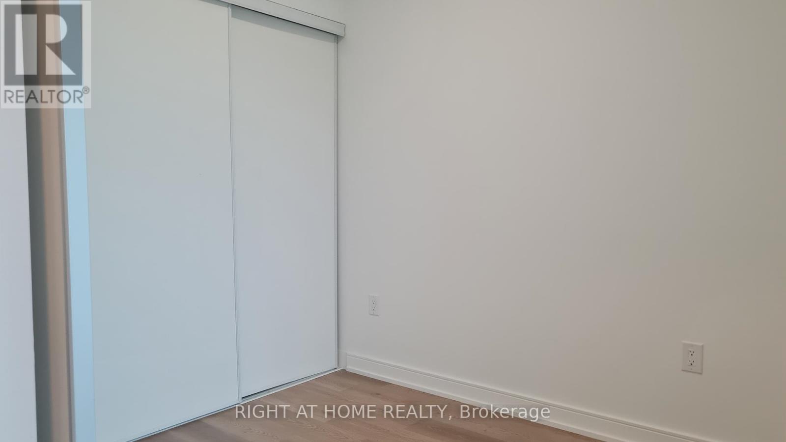 430 - 3009 Novar Road, Mississauga, Ontario  L5B 0P9 - Photo 11 - W12422819