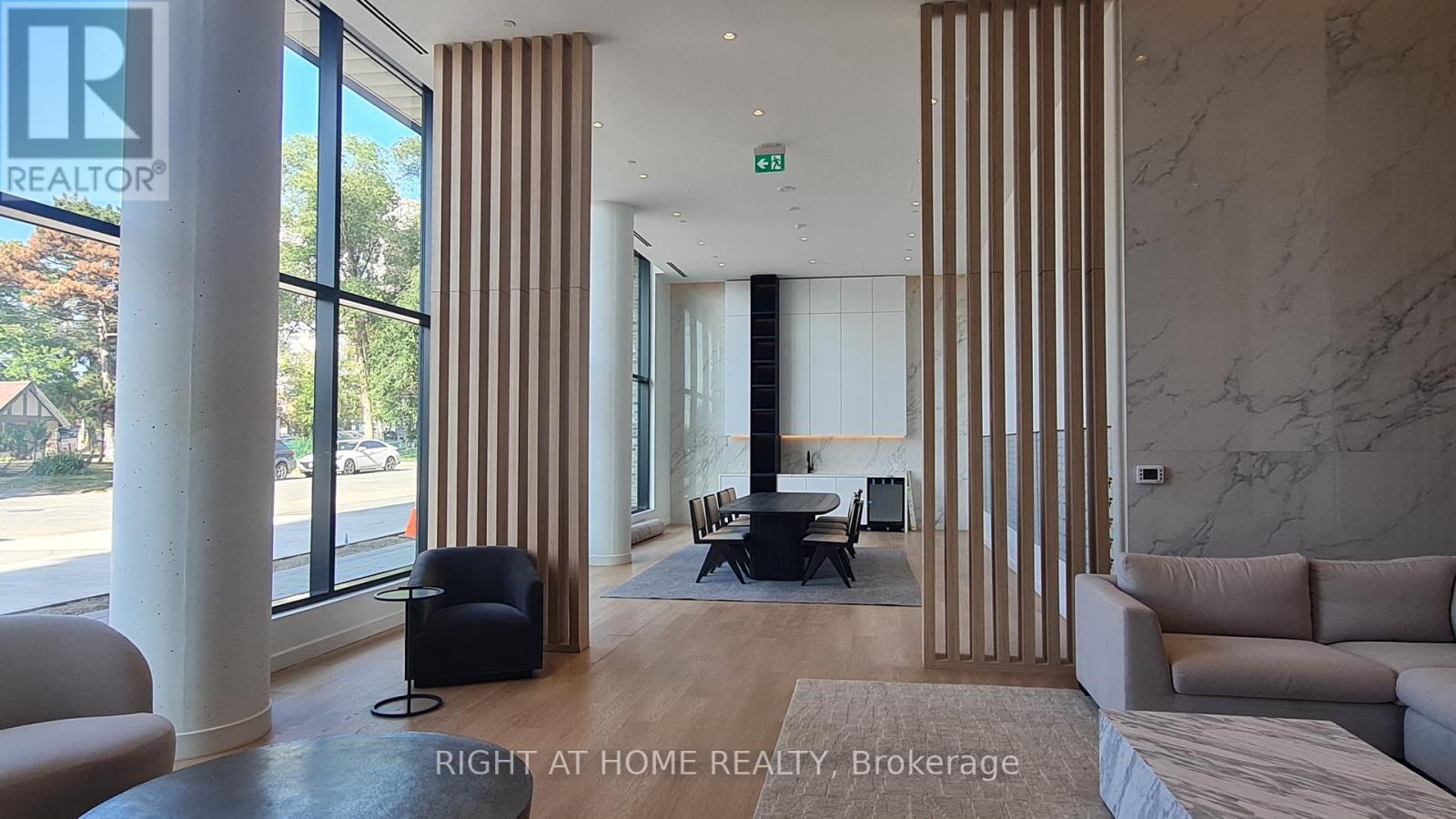 430 - 3009 Novar Road, Mississauga, Ontario  L5B 0P9 - Photo 3 - W12422819