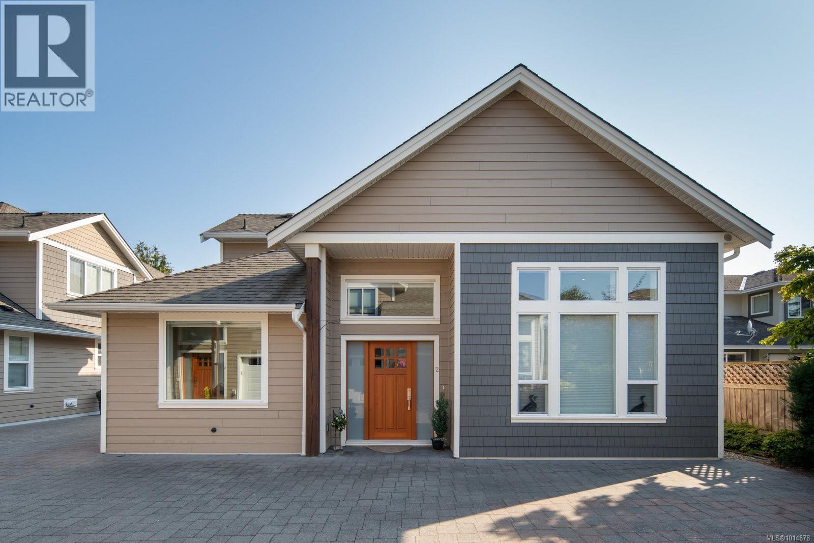 2 2430 Henry Ave, Sidney, British Columbia