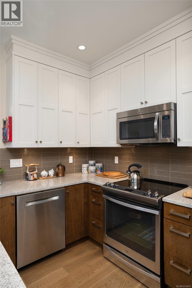 2 2430 Henry Ave, Sidney, British Columbia  V8L 2B7 - Photo 11 - 1014878
