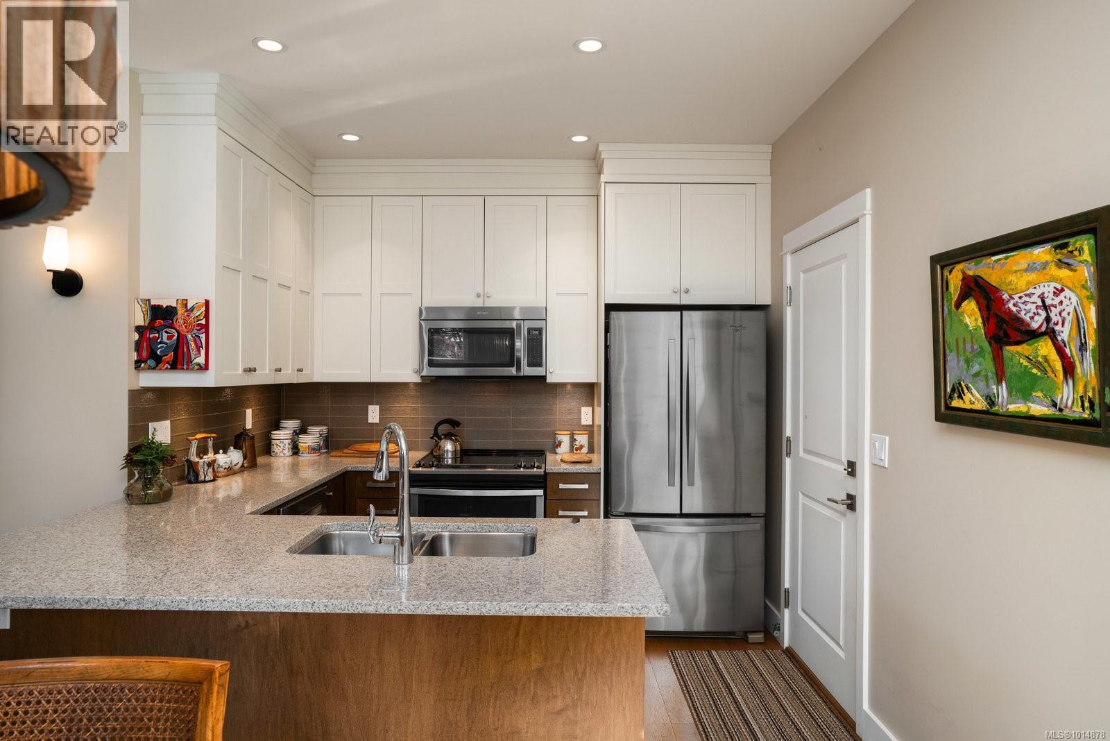2 2430 Henry Ave, Sidney, British Columbia  V8L 2B7 - Photo 12 - 1014878