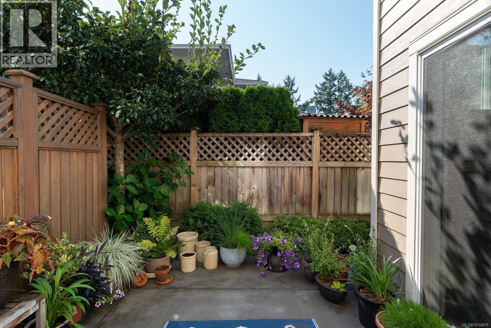 2 2430 Henry Ave, Sidney, British Columbia  V8L 2B7 - Photo 26 - 1014878