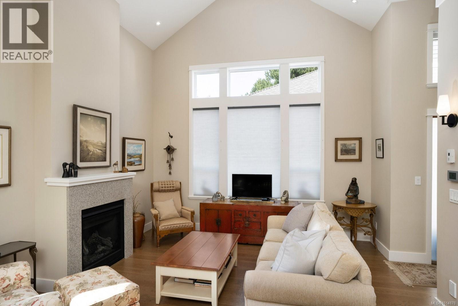 2 2430 Henry Ave, Sidney, British Columbia  V8L 2B7 - Photo 3 - 1014878
