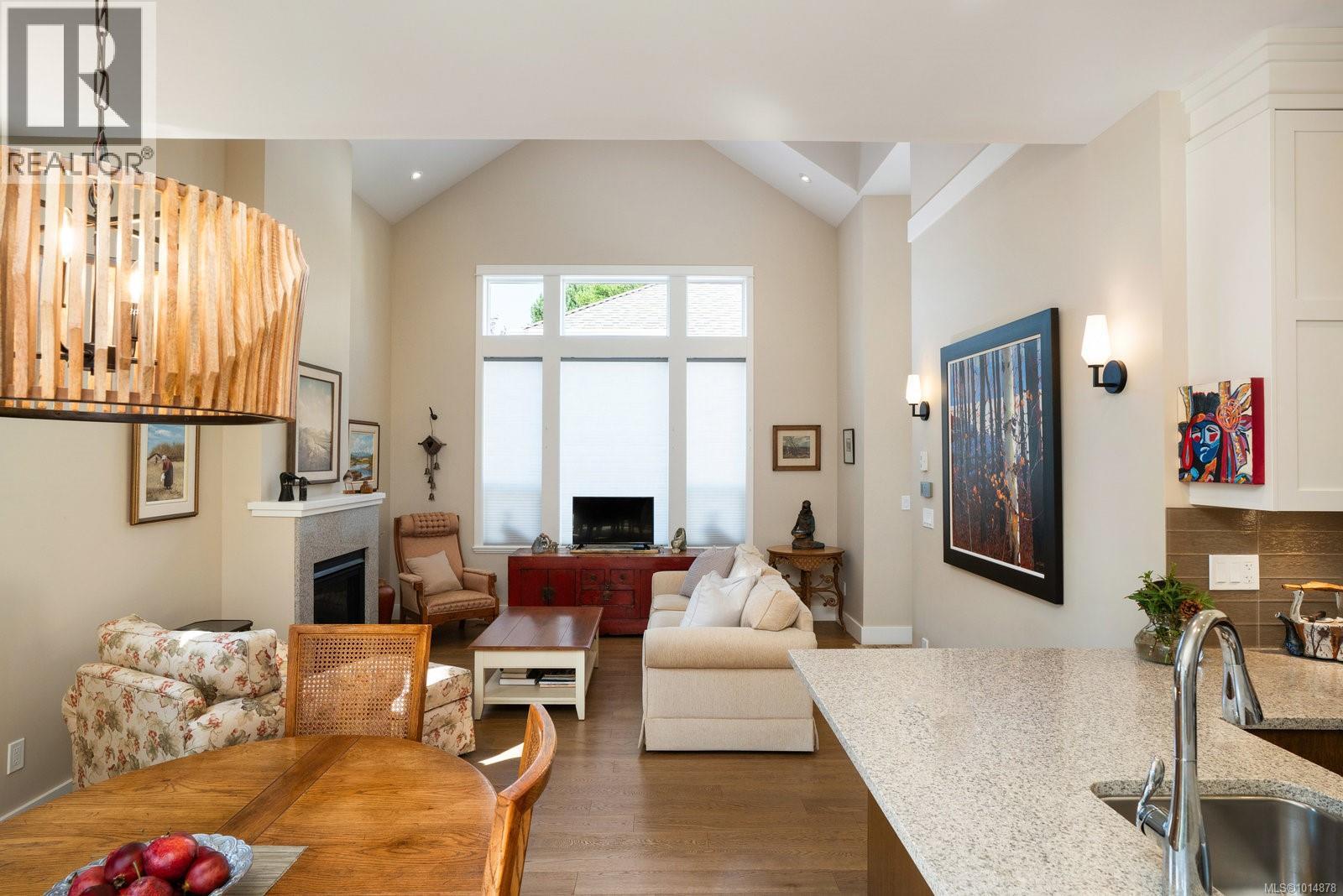 2 2430 Henry Ave, Sidney, British Columbia  V8L 2B7 - Photo 4 - 1014878