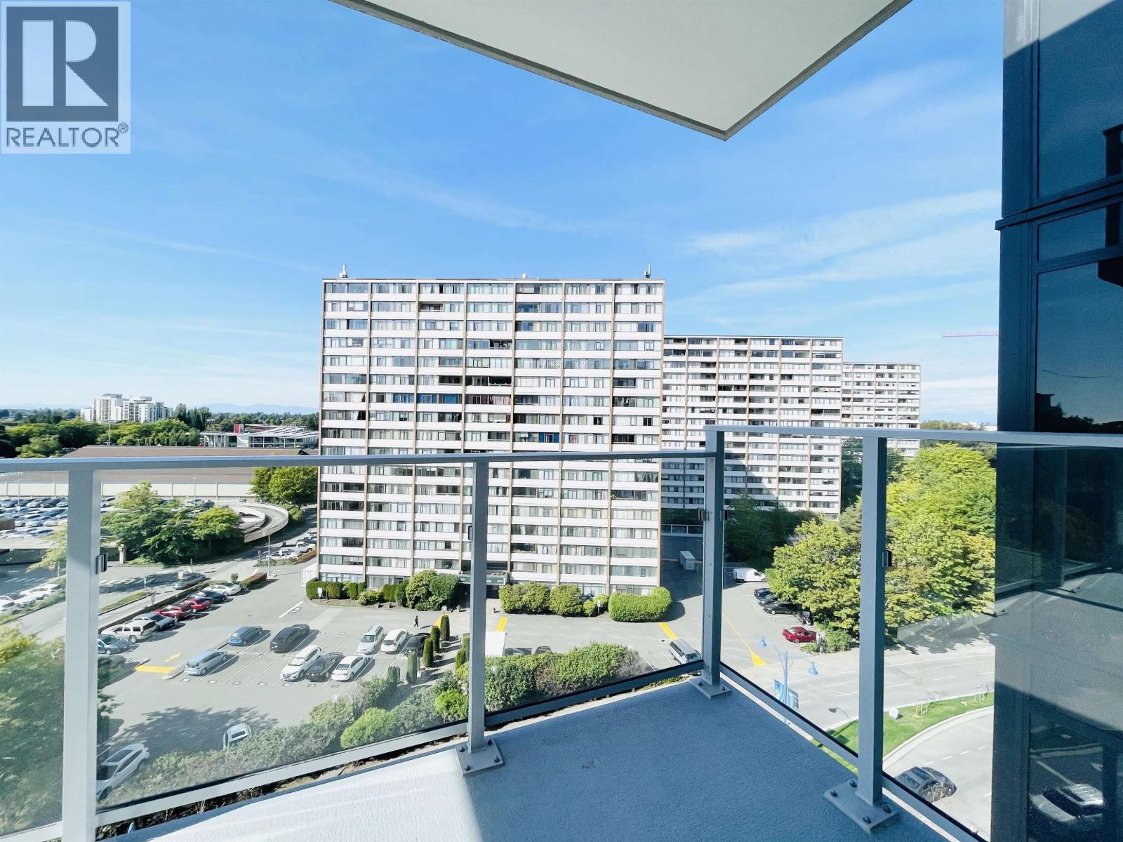 879 6600 Minoru Boulevard, Richmond, British Columbia  V6Y 0N3 - Photo 4 - R3051161