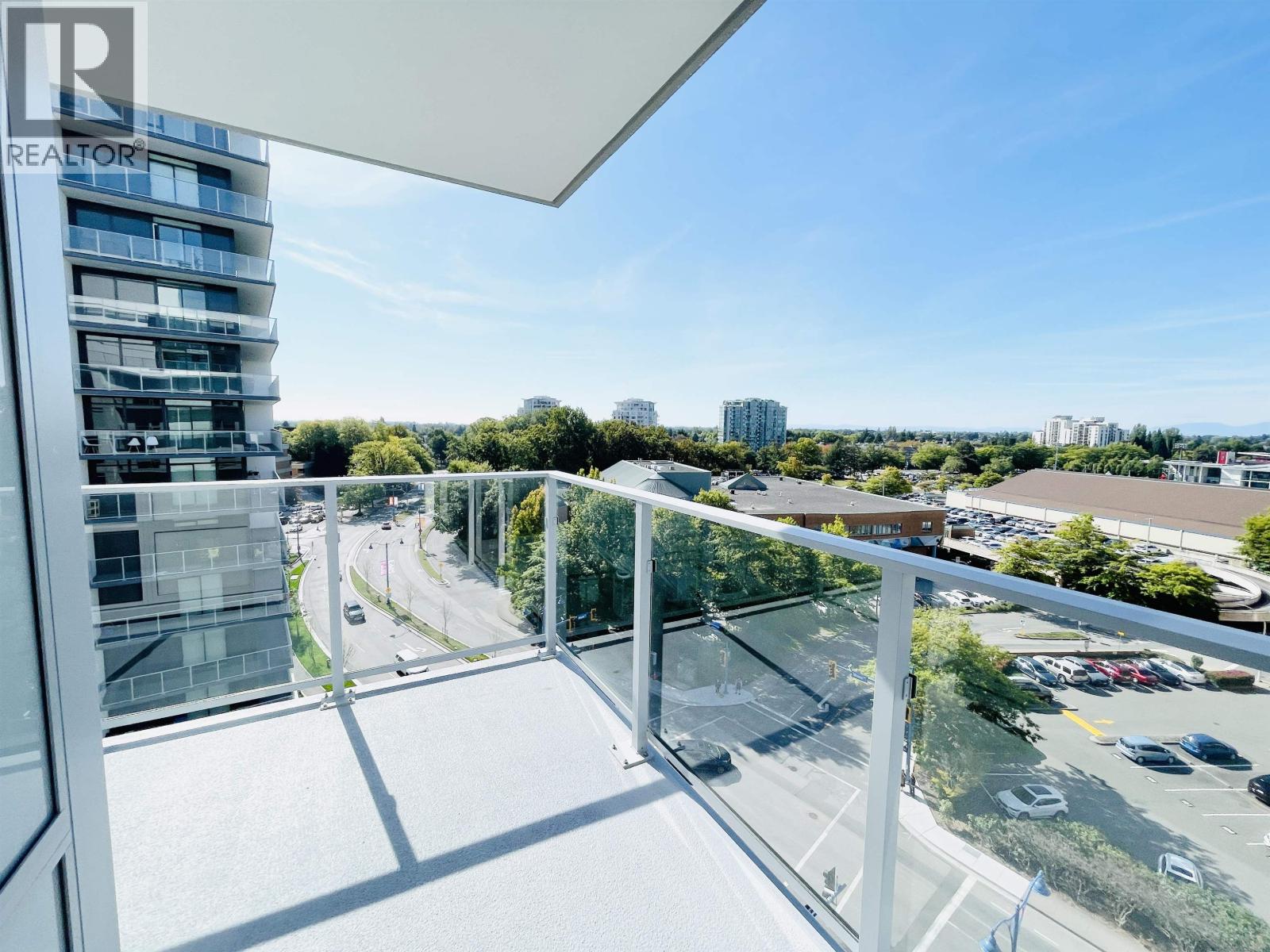 879 6600 Minoru Boulevard, Richmond, British Columbia  V6Y 0N3 - Photo 2 - R3051161