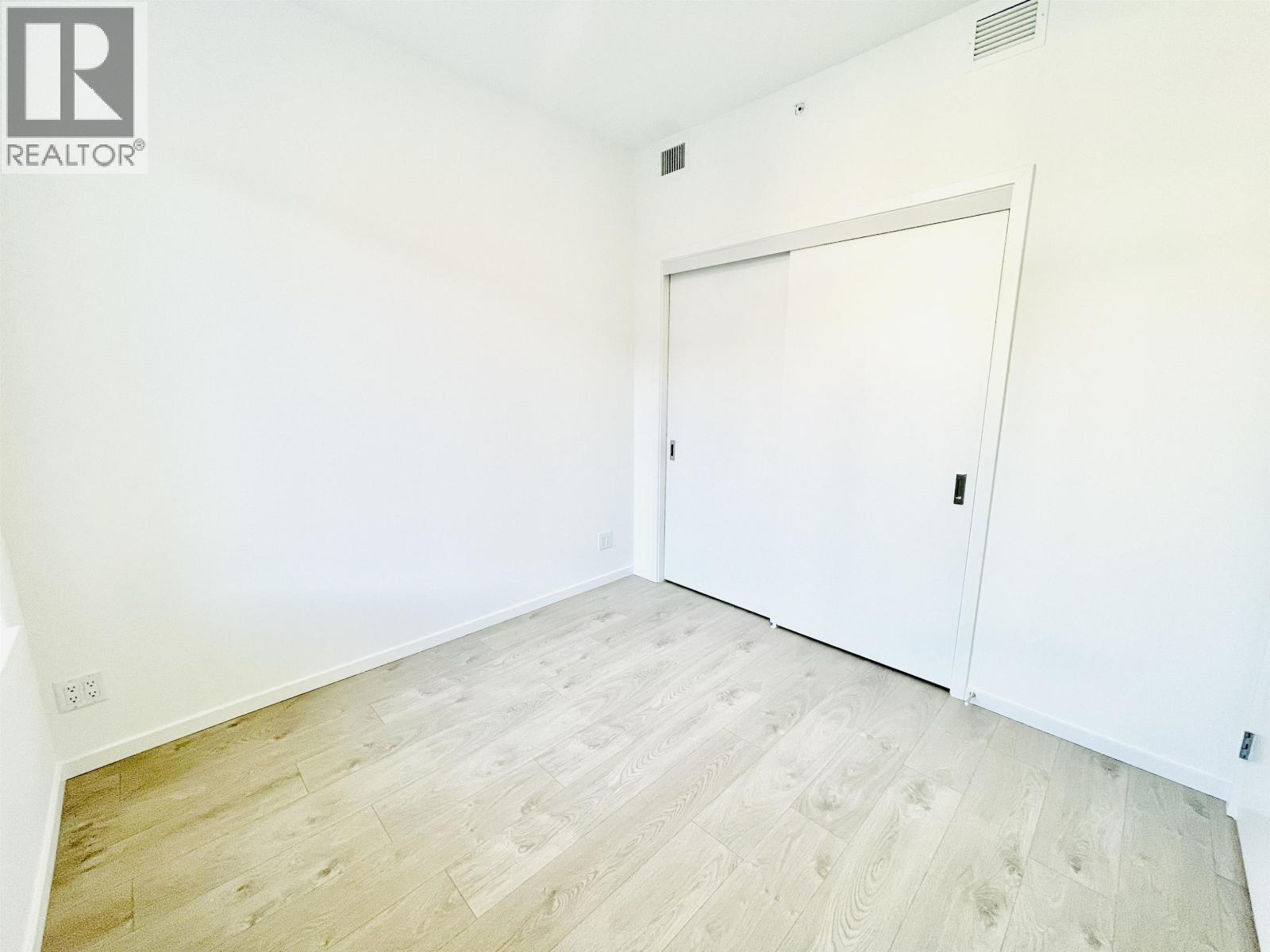 216 6600 Minoru Boulevard, Richmond, British Columbia  V6Y 0N3 - Photo 4 - R3048888