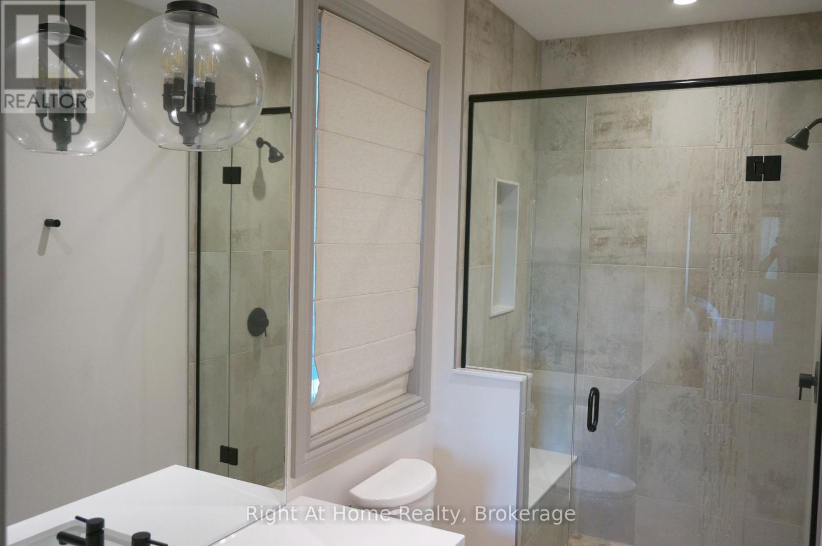 107 Beacon Drive, Blue Mountains, Ontario  N0H 2P0 - Photo 19 - X12422834
