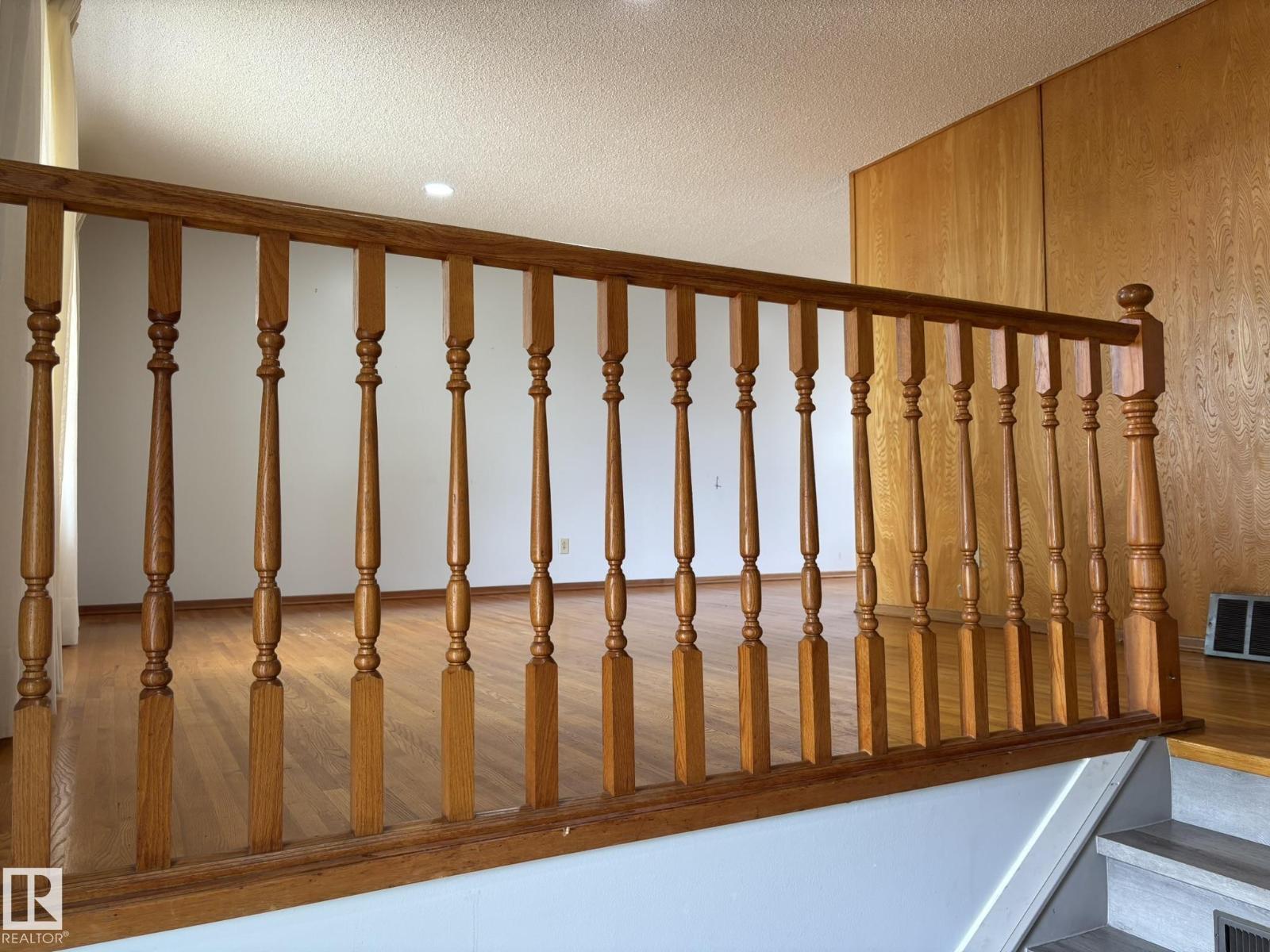 16603 95 Av Nw, Edmonton, Alberta  T5P 0B1 - Photo 8 - E4459161