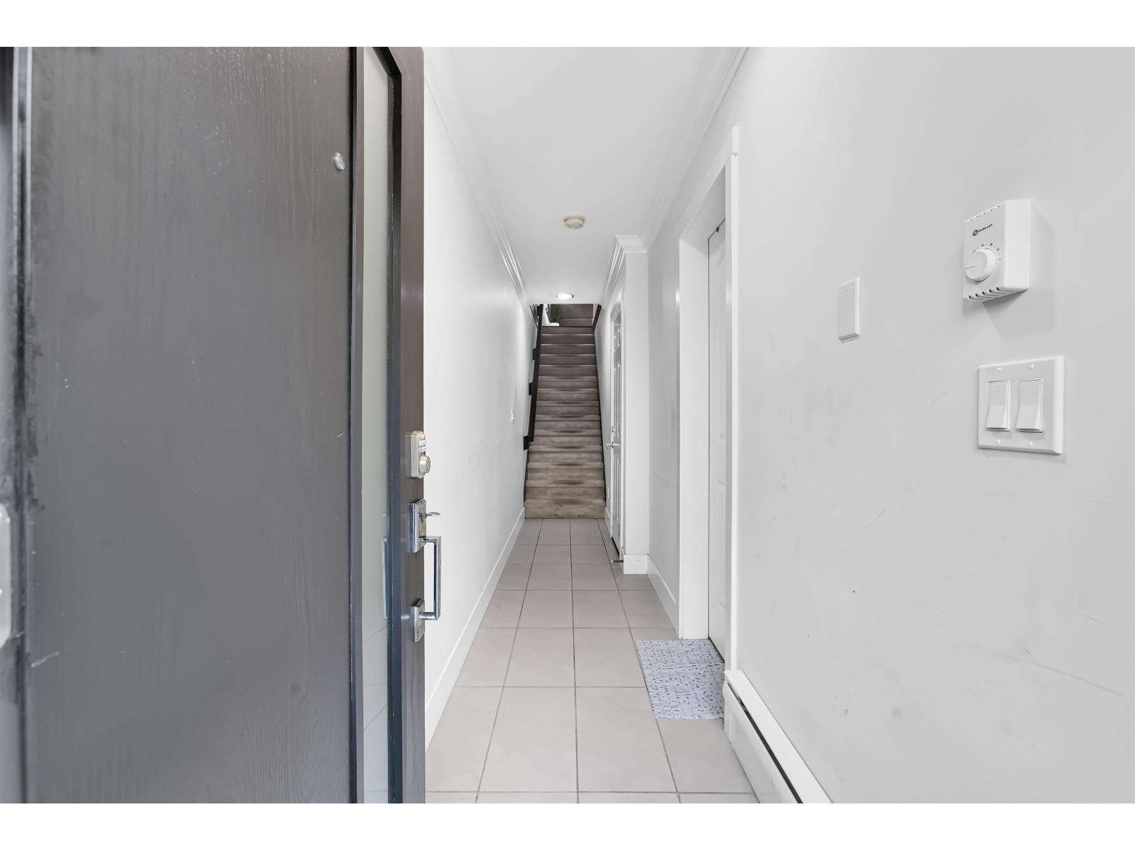 121 13898 64 Avenue, Surrey, British Columbia  V3W 1L6 - Photo 4 - R3050456