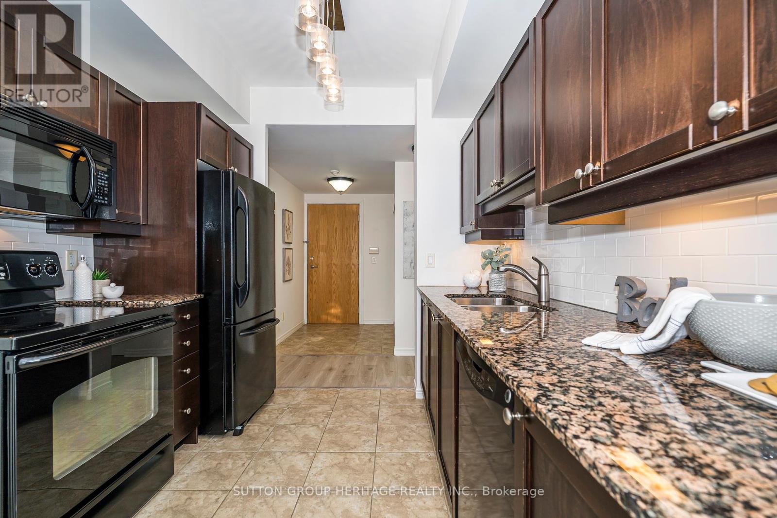 A02 - 340 Watson Street W, Whitby, Ontario  L1N 9G1 - Photo 21 - E12422868