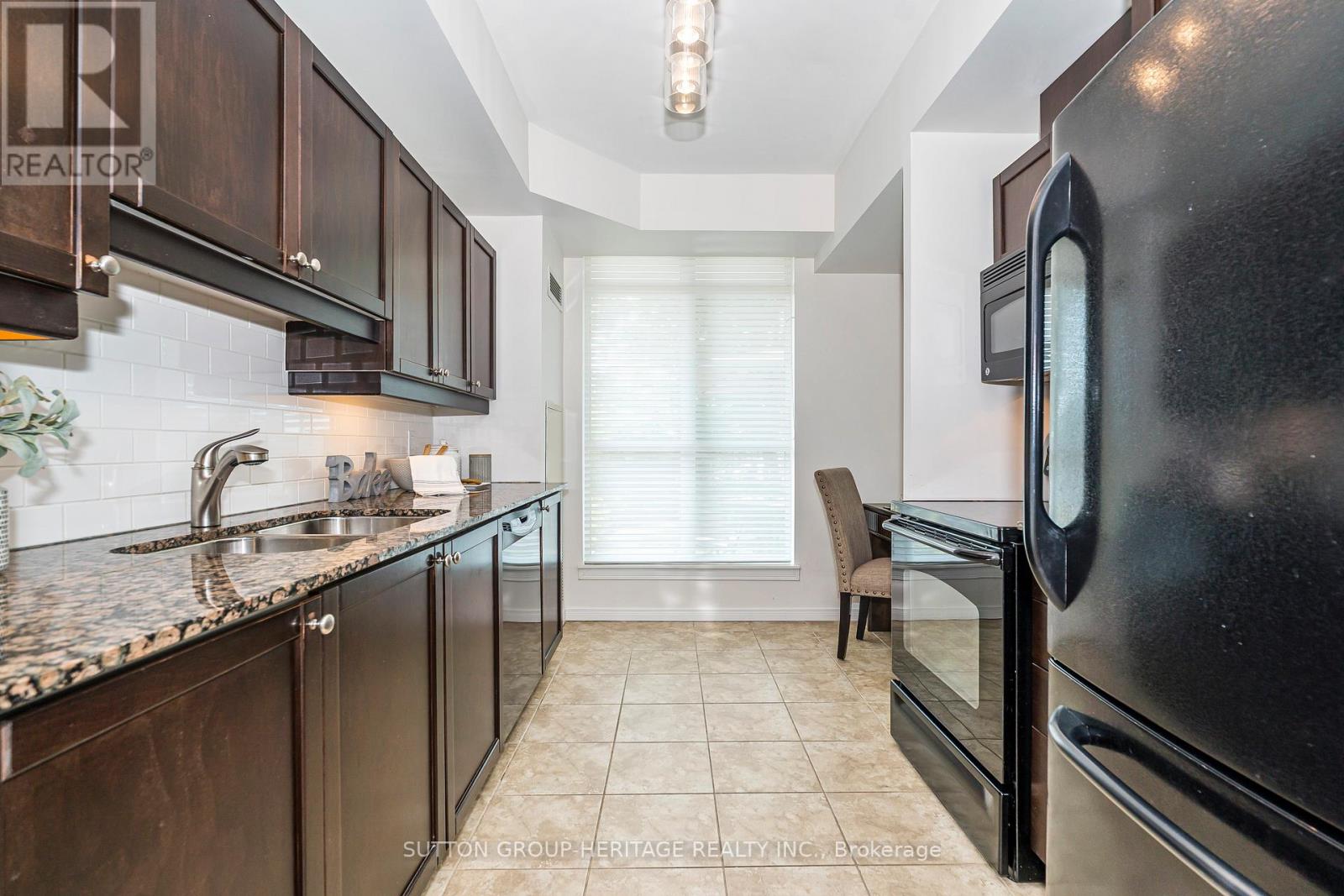 A02 - 340 Watson Street W, Whitby, Ontario  L1N 9G1 - Photo 22 - E12422868
