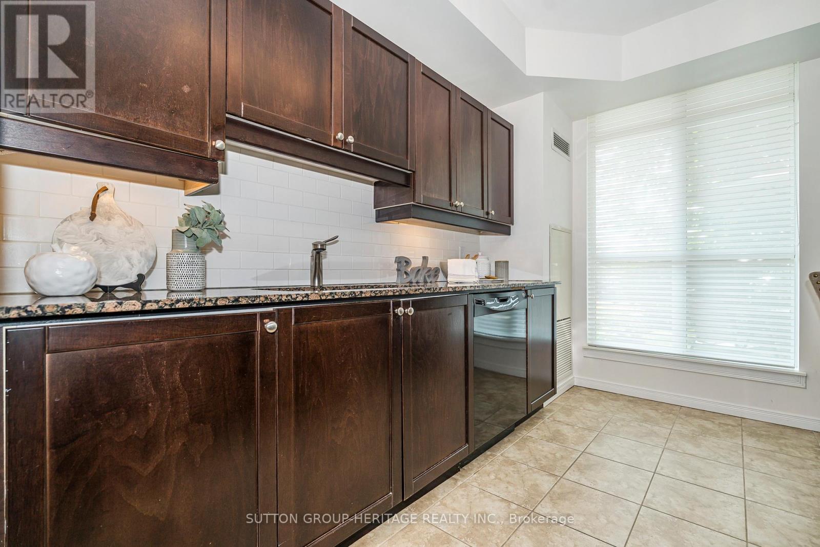 A02 - 340 Watson Street W, Whitby, Ontario  L1N 9G1 - Photo 24 - E12422868