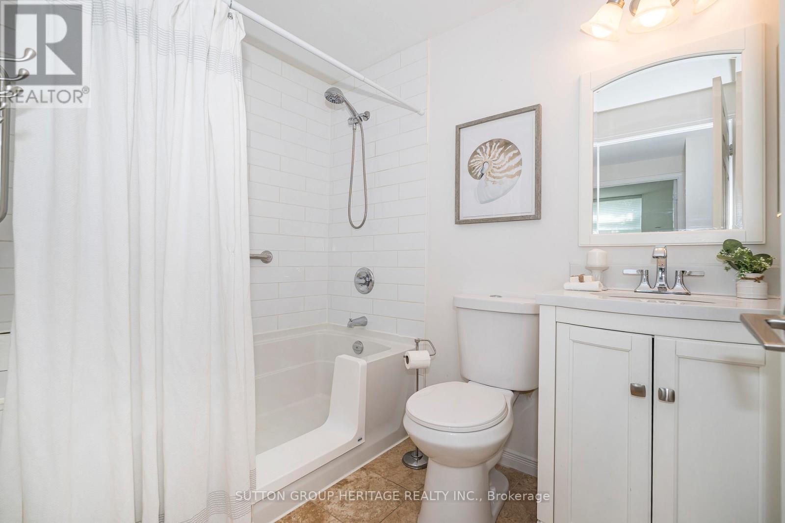 A02 - 340 Watson Street W, Whitby, Ontario  L1N 9G1 - Photo 30 - E12422868