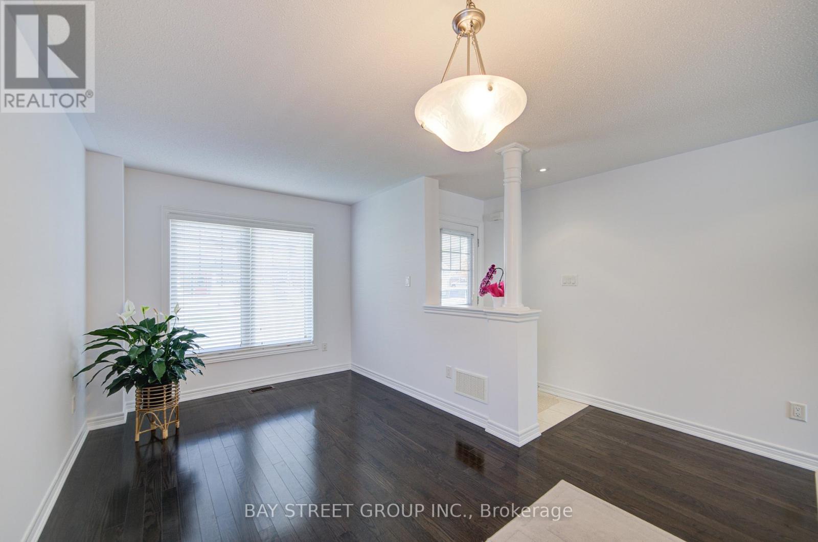 66 Sequin Drive, Richmond Hill, Ontario  L4E 0M4 - Photo 14 - N12422847