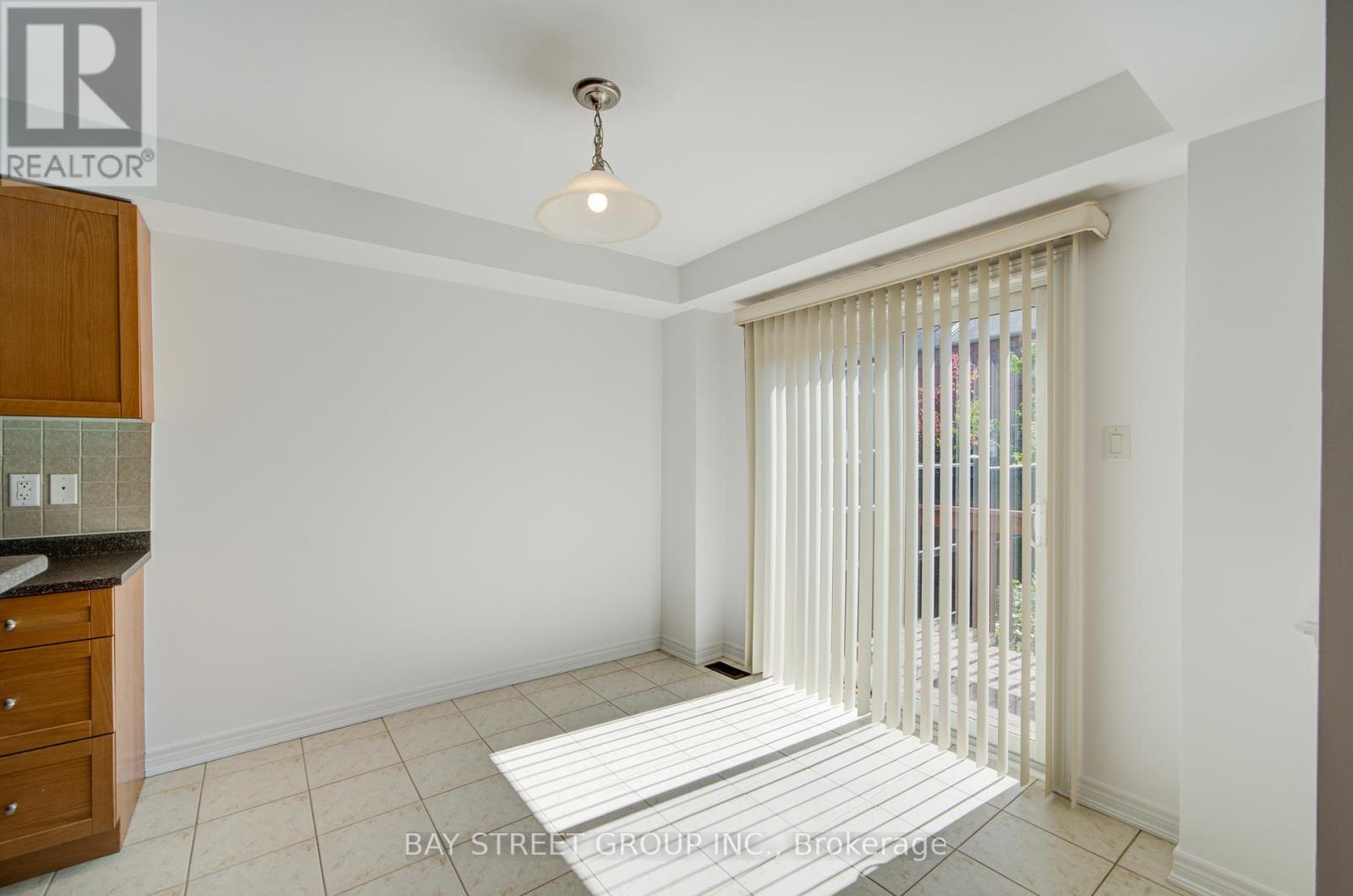 66 Sequin Drive, Richmond Hill, Ontario  L4E 0M4 - Photo 21 - N12422847