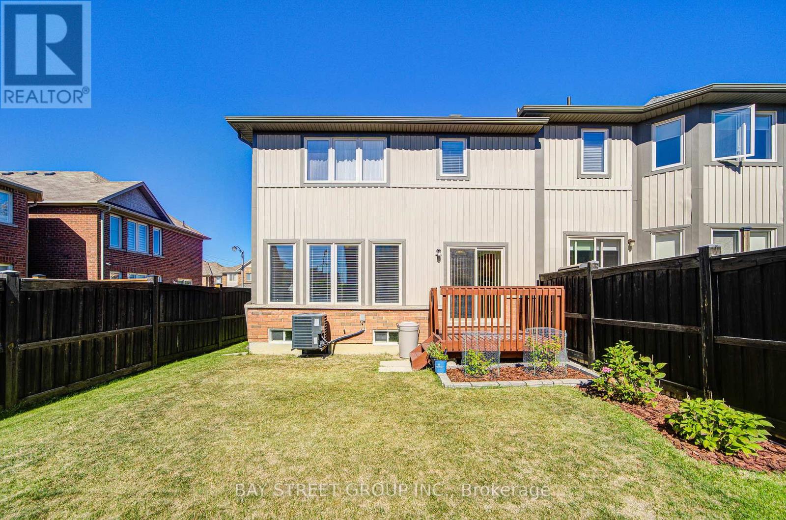 66 Sequin Drive, Richmond Hill, Ontario  L4E 0M4 - Photo 4 - N12422847